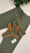 Top amarração com asa delta verde militar com laranja